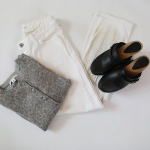 White Banana Republic Jeans and Sweater Bundle